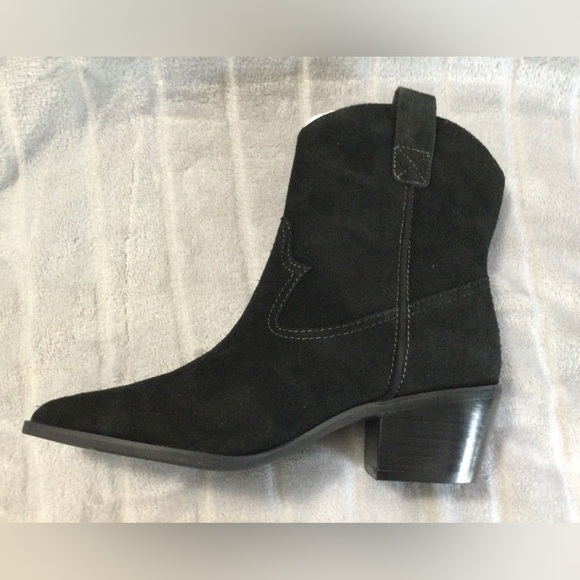 Lisa Vicky Sway Point Toe Healed Bootie Size 7M - Picture 12 of 12